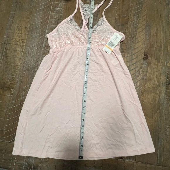 Flora pink nightgown - Picture 10 of 10